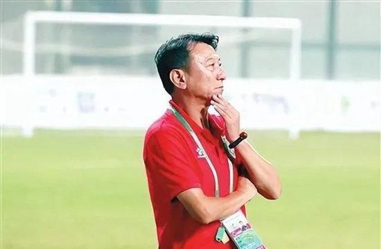 而幽默自称;糙老爷们儿的导演吴京，则在映后真诚发出;我回去后要对媳妇儿再好点的男性观众感慨